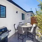 3 Bed House With Fire Pit Table And Bbq - Downtown