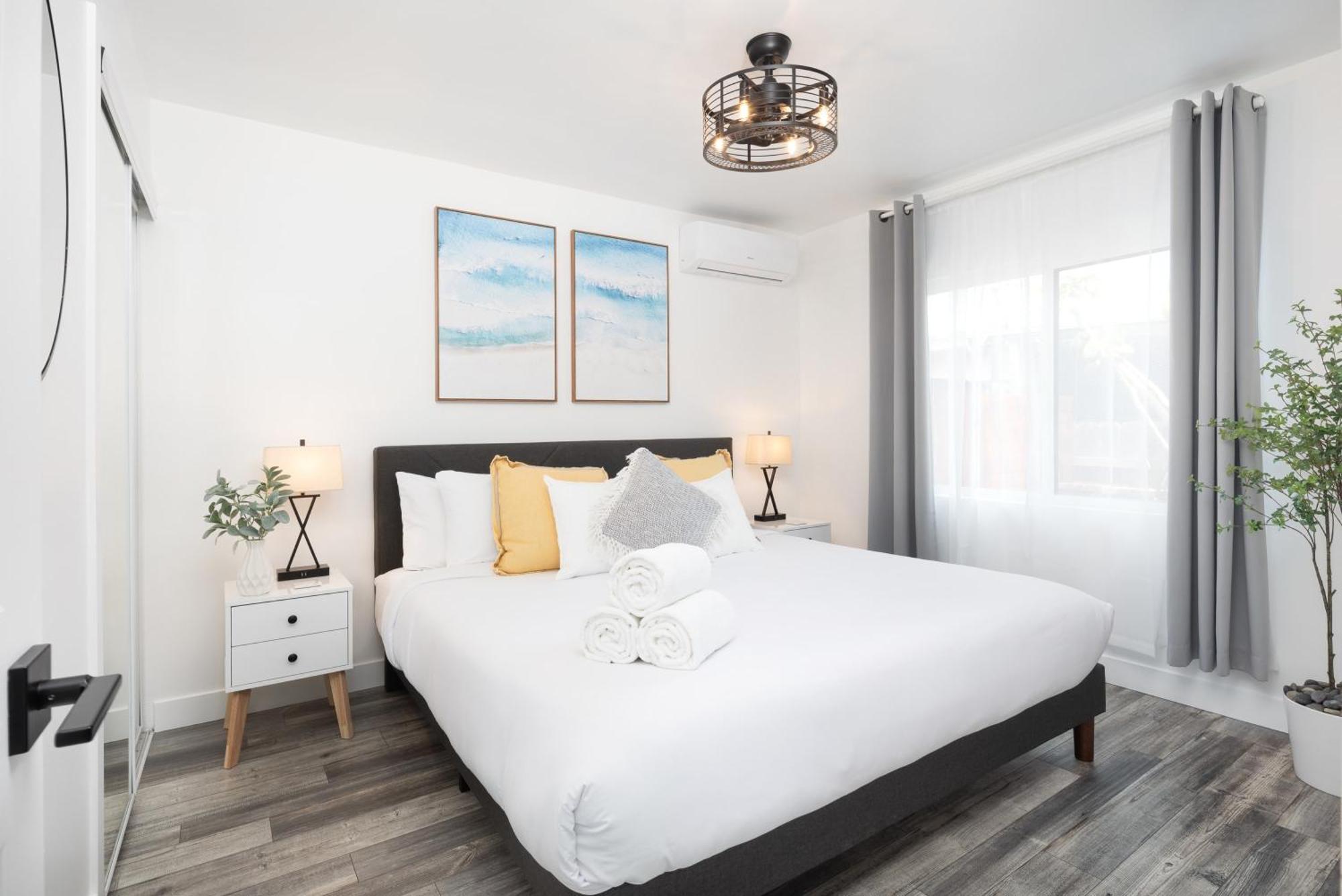 3 Bed House With Fire Pit Table And Bbq - Downtown San Diego