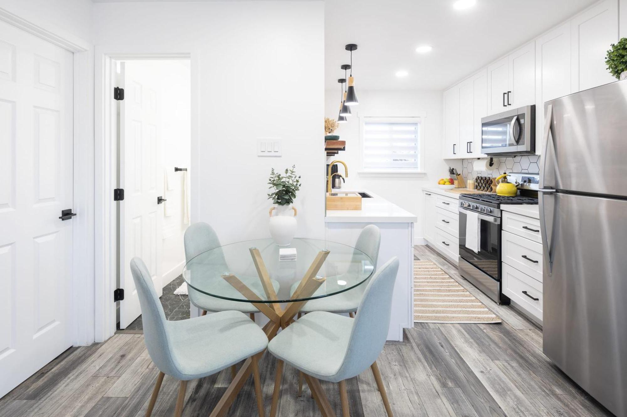 3 Bed House With Fire Pit Table And Bbq - Downtown Holiday home San Diego